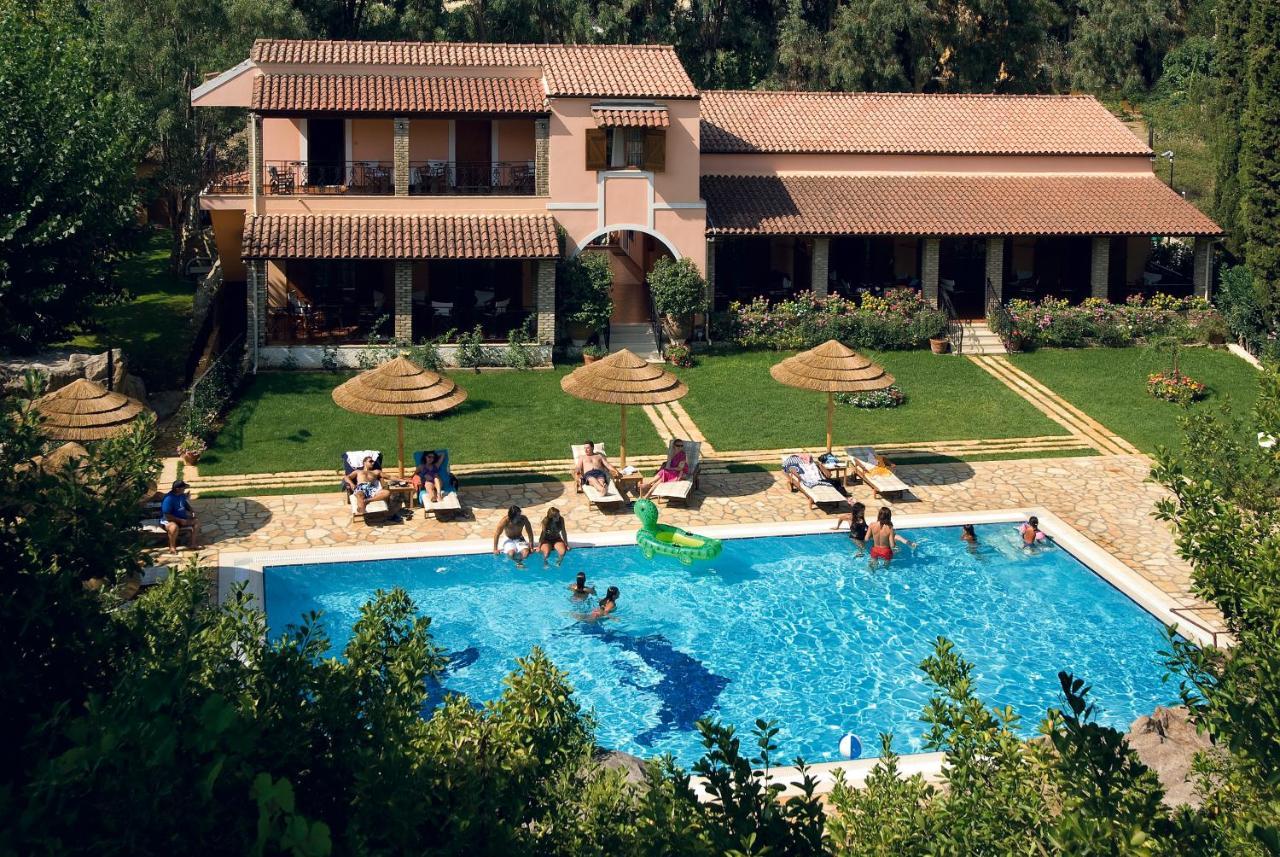 גאוביה Corfu Club Apartments מראה חיצוני תמונה
